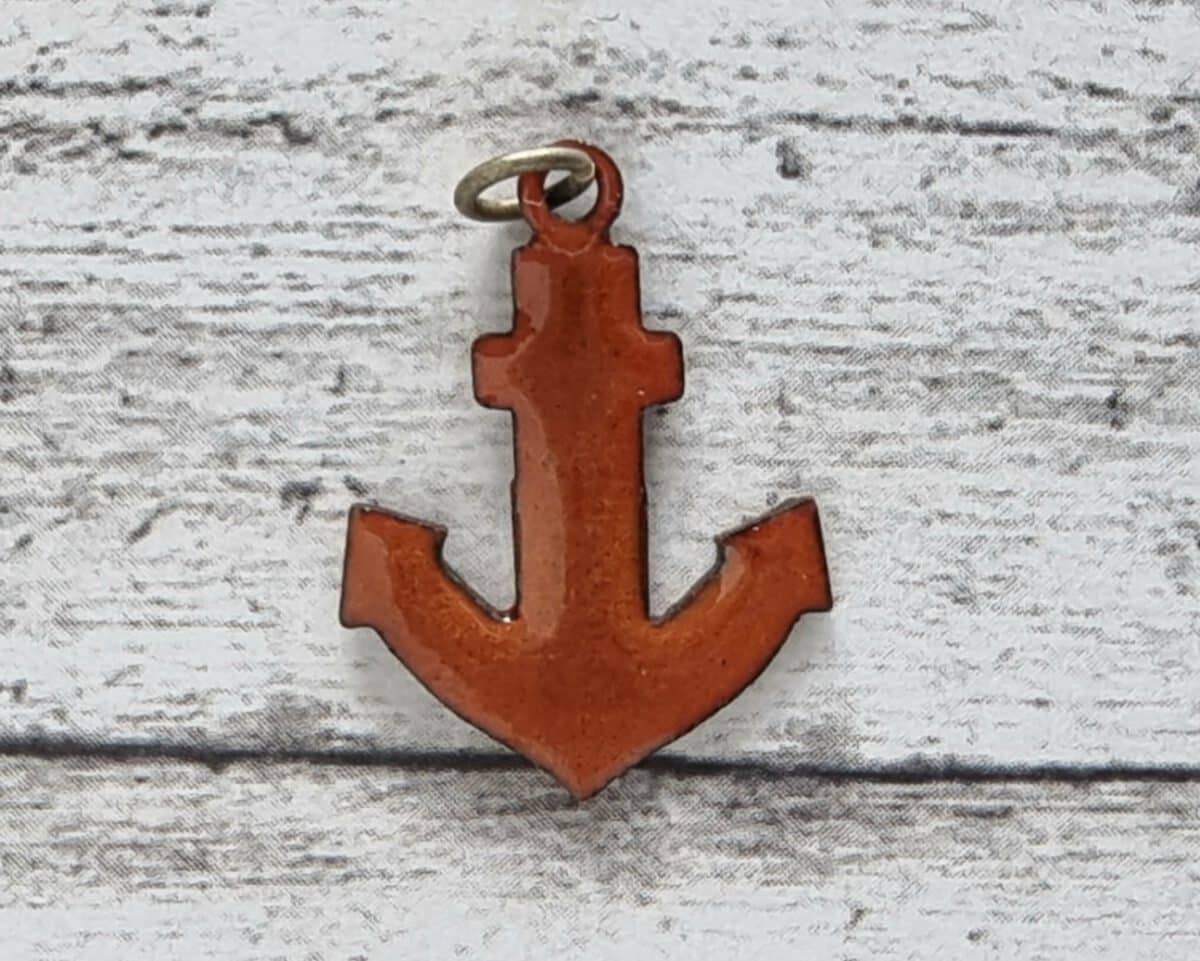 1970er Vintage Kettenanhänger Emaille Anker braun bernstein maritim Geschenk alt – Bild 1