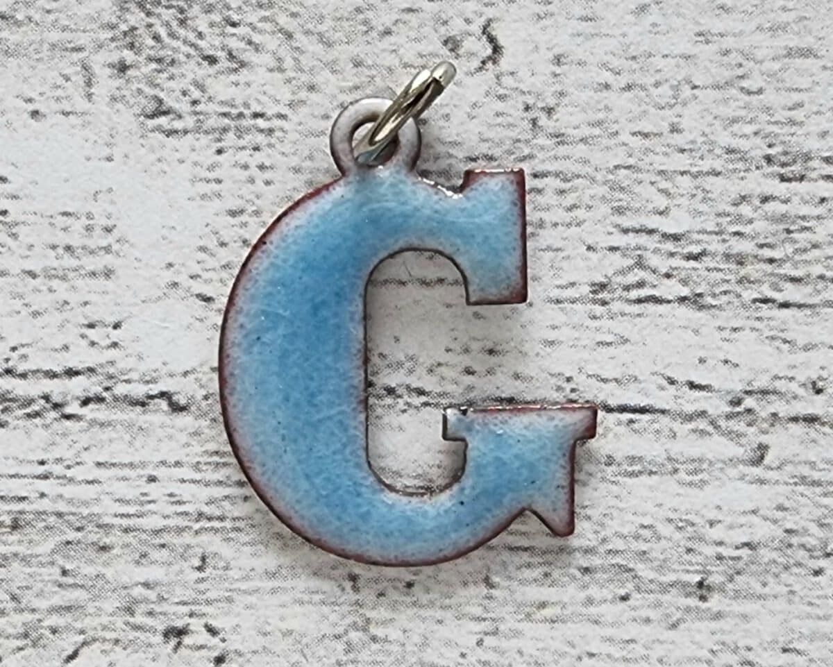 1970er Vintage Buchstabe Anhänger G blau Emaille Geschenk Mode Retro Name Taufe – Bild 1