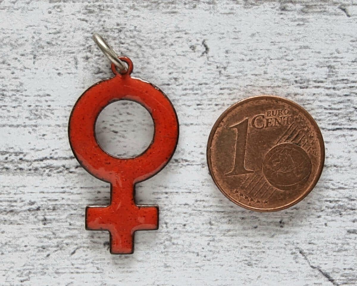 Kettenanhänger Venus Emaille rot 1970er Mode Vintage Planet Geschenk Weiblich – Bild 1