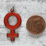 Vintage Kettenanhänger Venus Emaille rot 1970er Planet Geschenk Stil Mode Retro