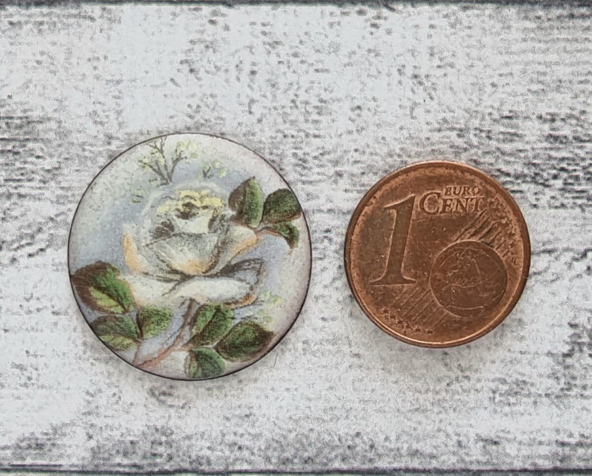 Emaille Kreis Rose weiß Blume Vintage 1970er Geschenk alt Kreativ DIY süß Retro – Bild 1